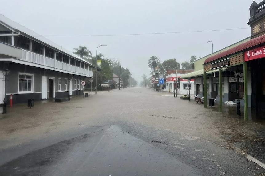 前气旋阿尔弗雷德影响下强降雨将逐渐减弱,洪水威胁依然存在
