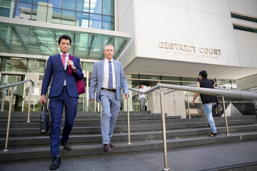詹姆斯·海沃德儿童性犯罪定罪因“极为特殊”的儿童访谈而被撤销