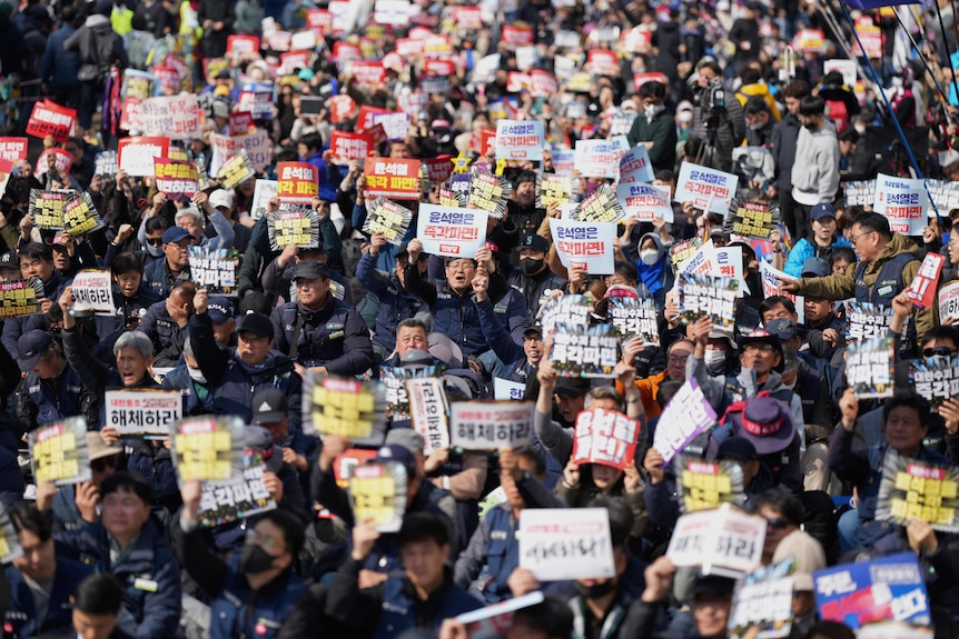 韩国宪法法院裁定罢免遭弹劾总统尹锡悦