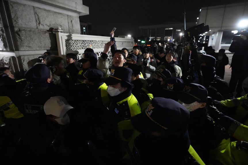 韩国宪法法院裁定罢免遭弹劾总统尹锡悦
