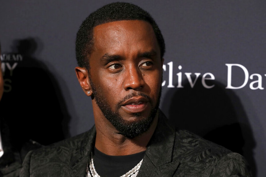 歌手Cassie在Sean "Diddy" Combs刑事庭审中揭露"变态性派对"内幕