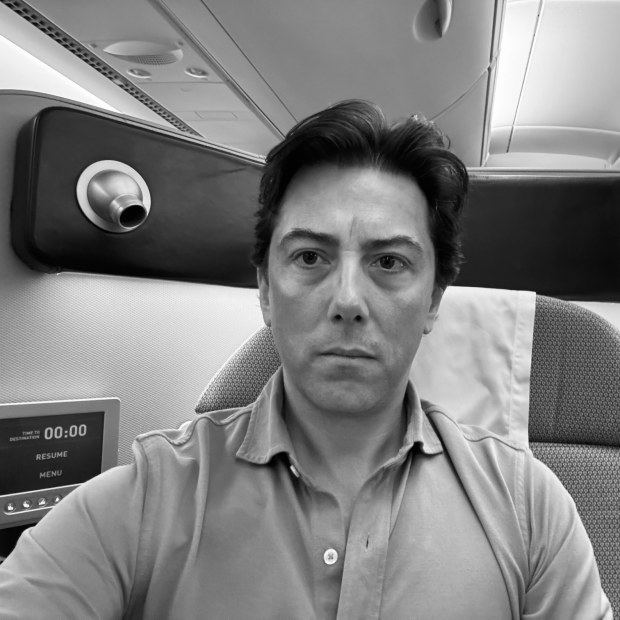 乔·阿斯顿对哪些头等舱和商务舱给予评价?